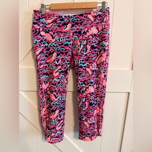 Lilly Pulitzer Luxletic Crop Leggings Lobstah Roll EUC Large